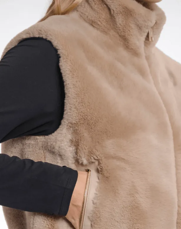 Rino & Pelle Women's Nikki Faux Fur Vest - Image 3
